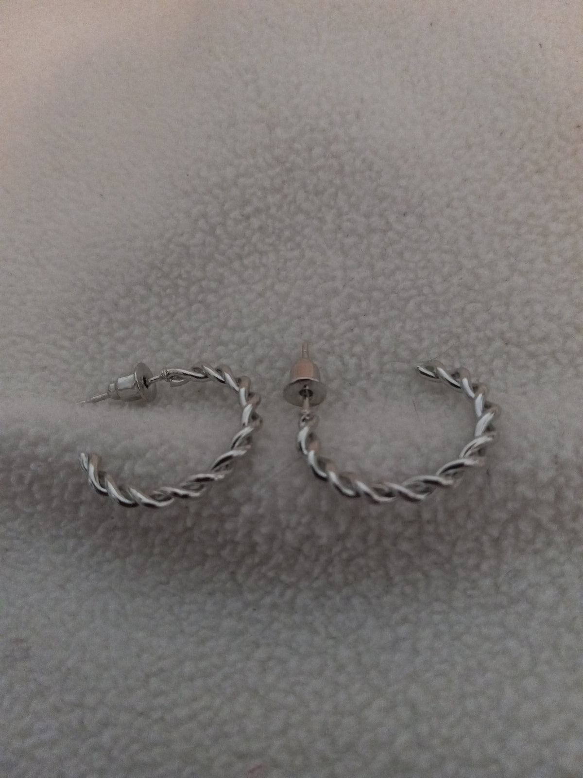 J 212 Silver 3/4 inch Swirl Design Earrings