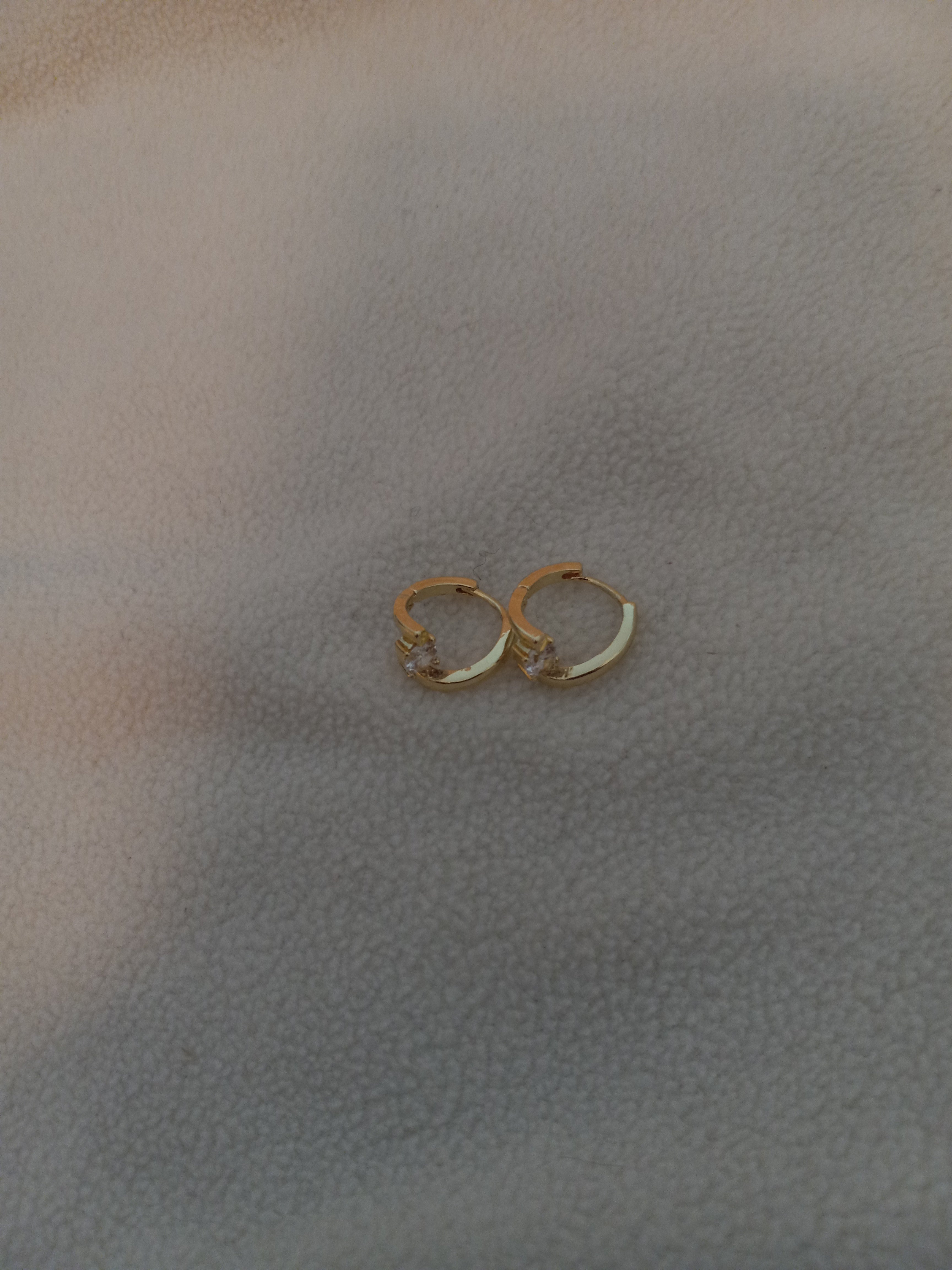 J 39  Gold Earrings with Cubic Zirconia Stones