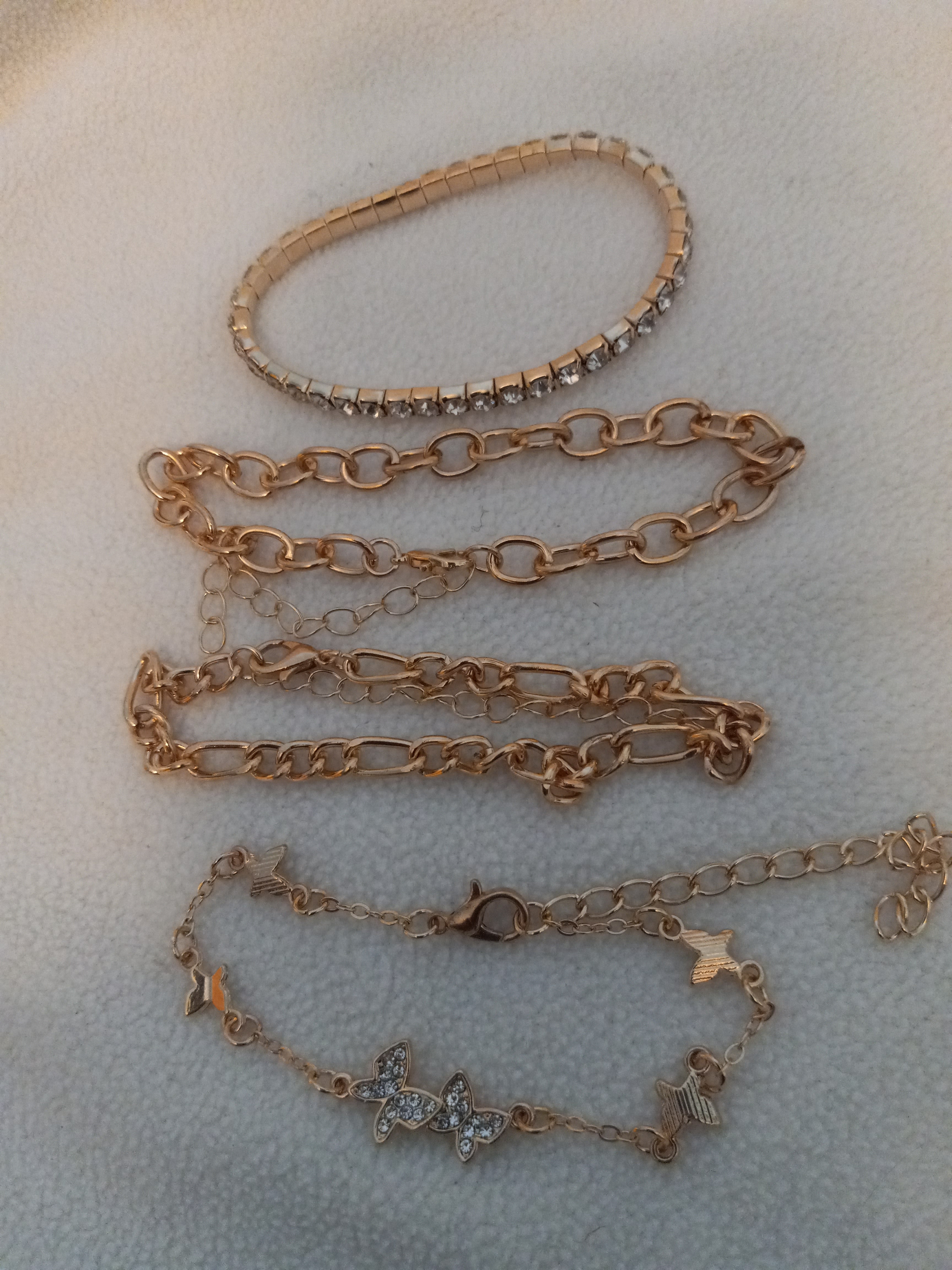 J 32  Lot of 4 Bracelets with a Cubic Zirconia Tennis Bracelet