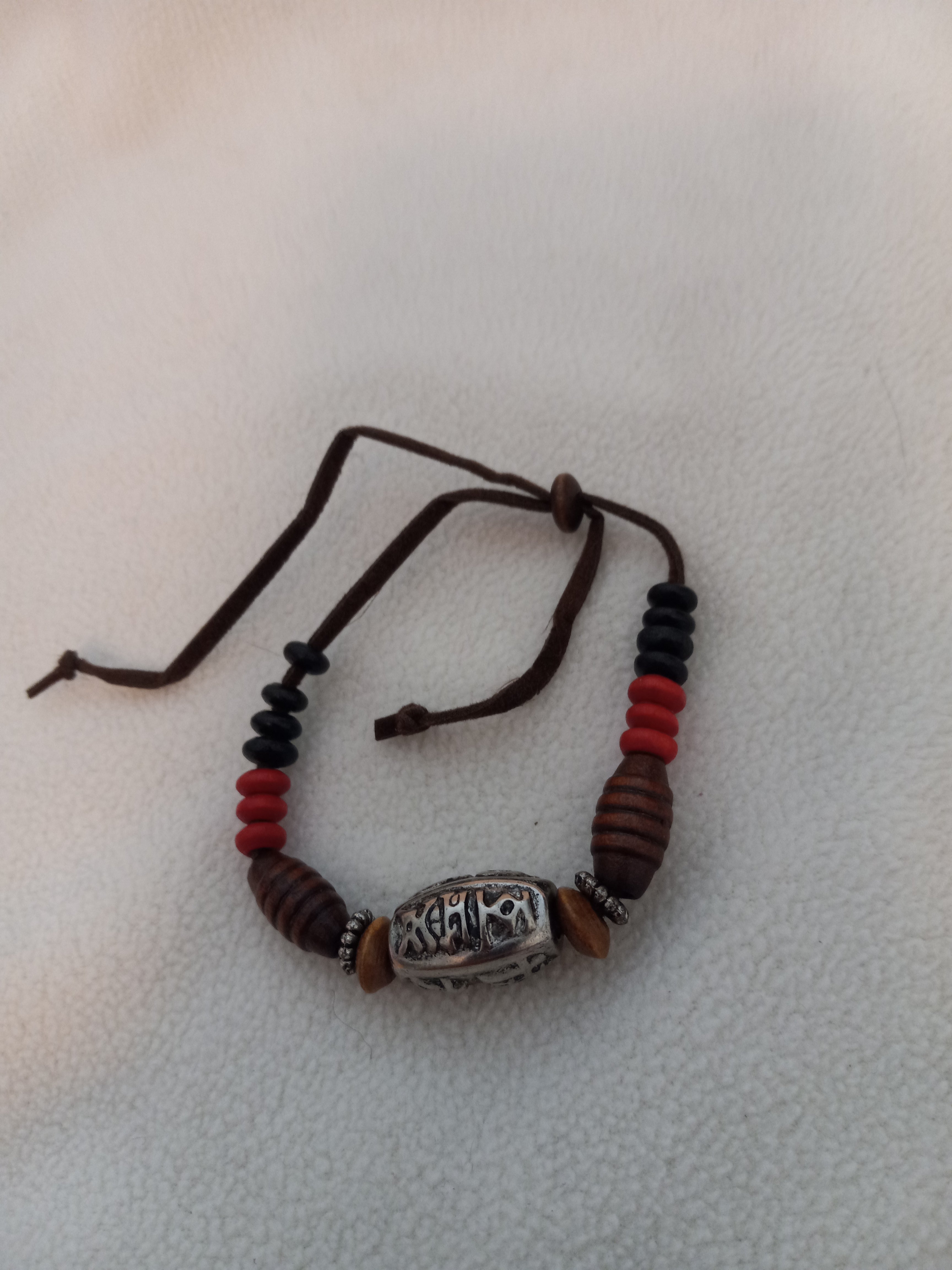 J 114  Girls Beaded Bracelet