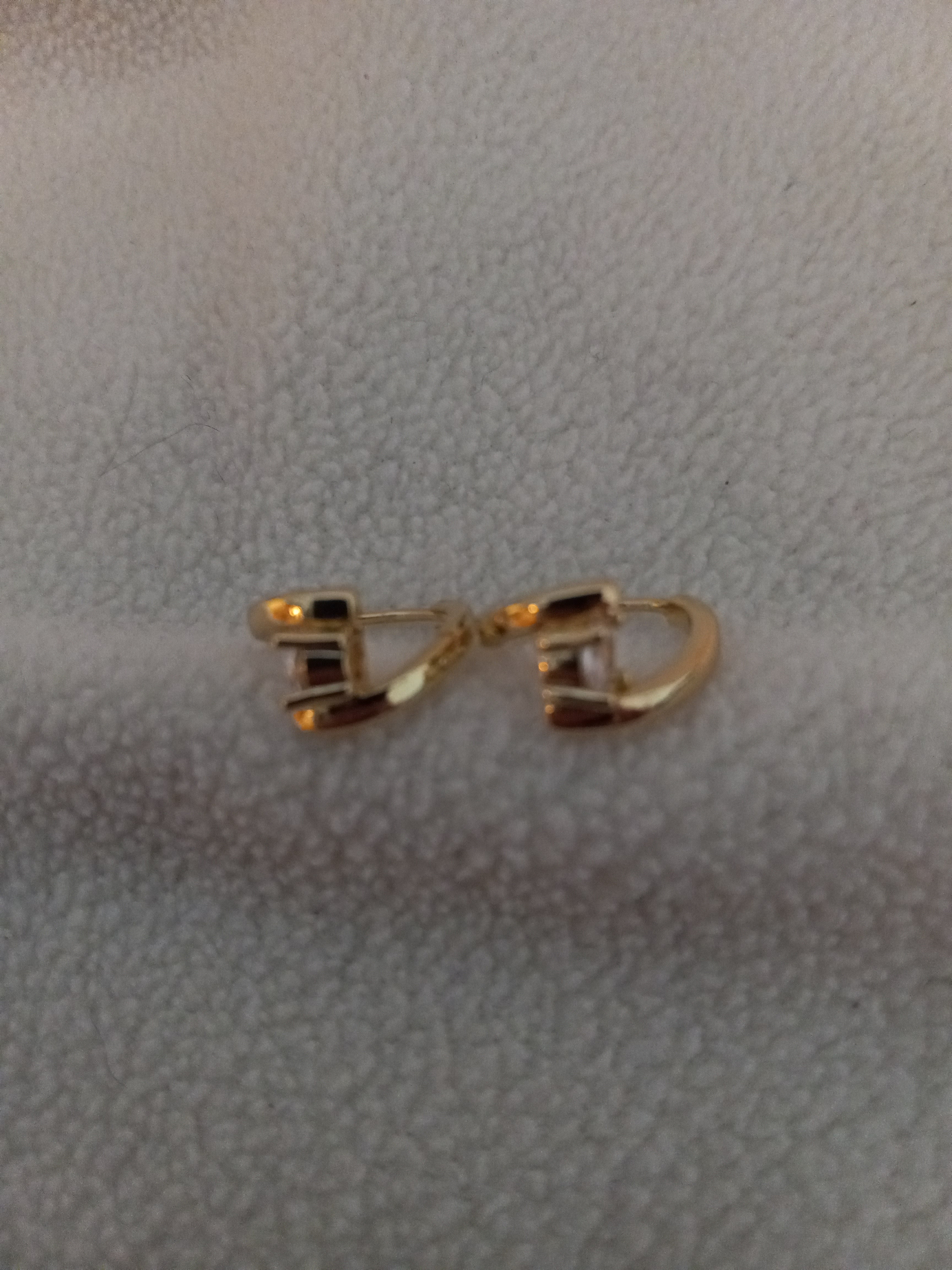 J 135  Gold Earrings with a Cubic Zirconia Center