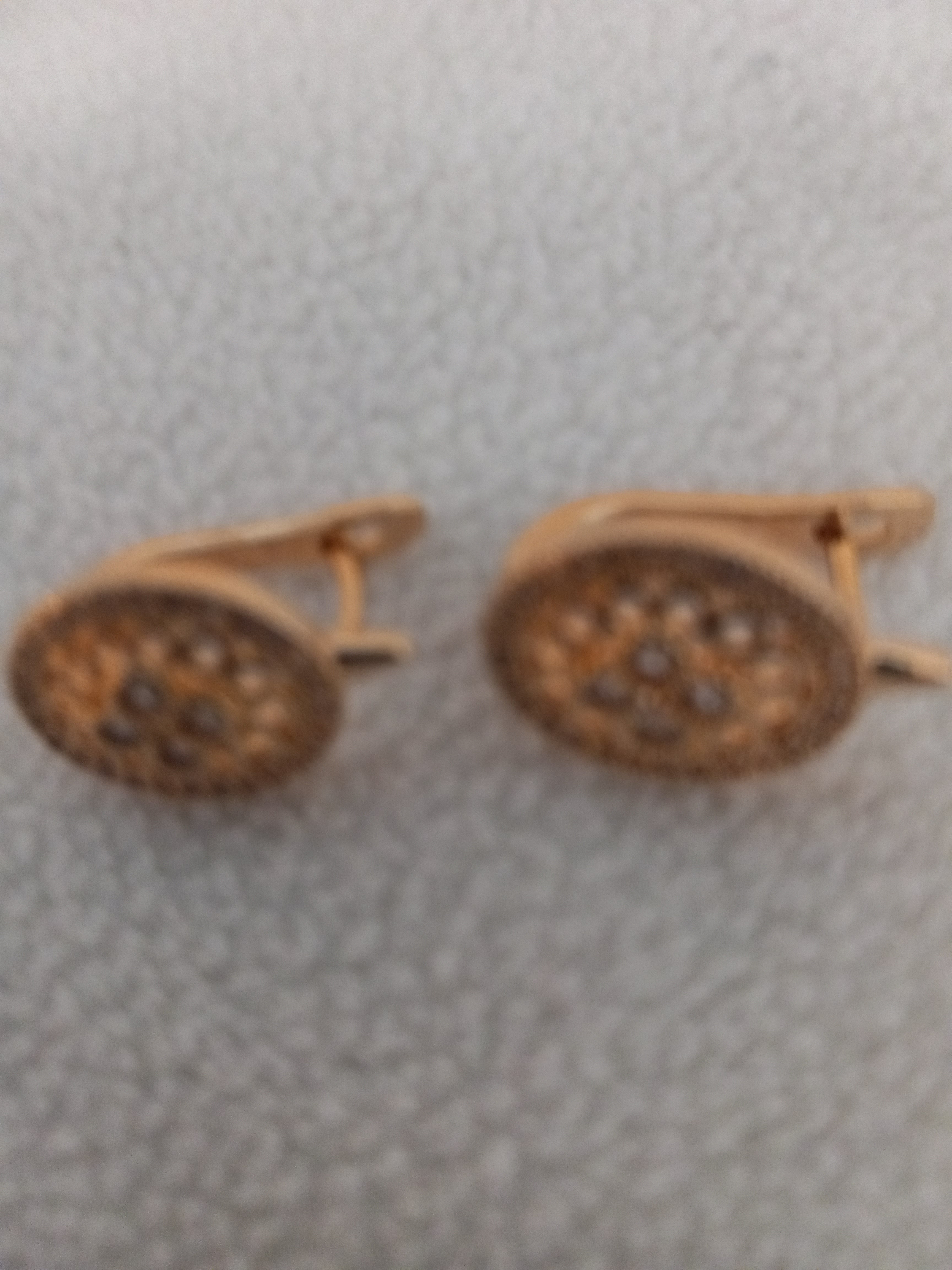J 136  Gold Sparkle Earrings with Crystals
