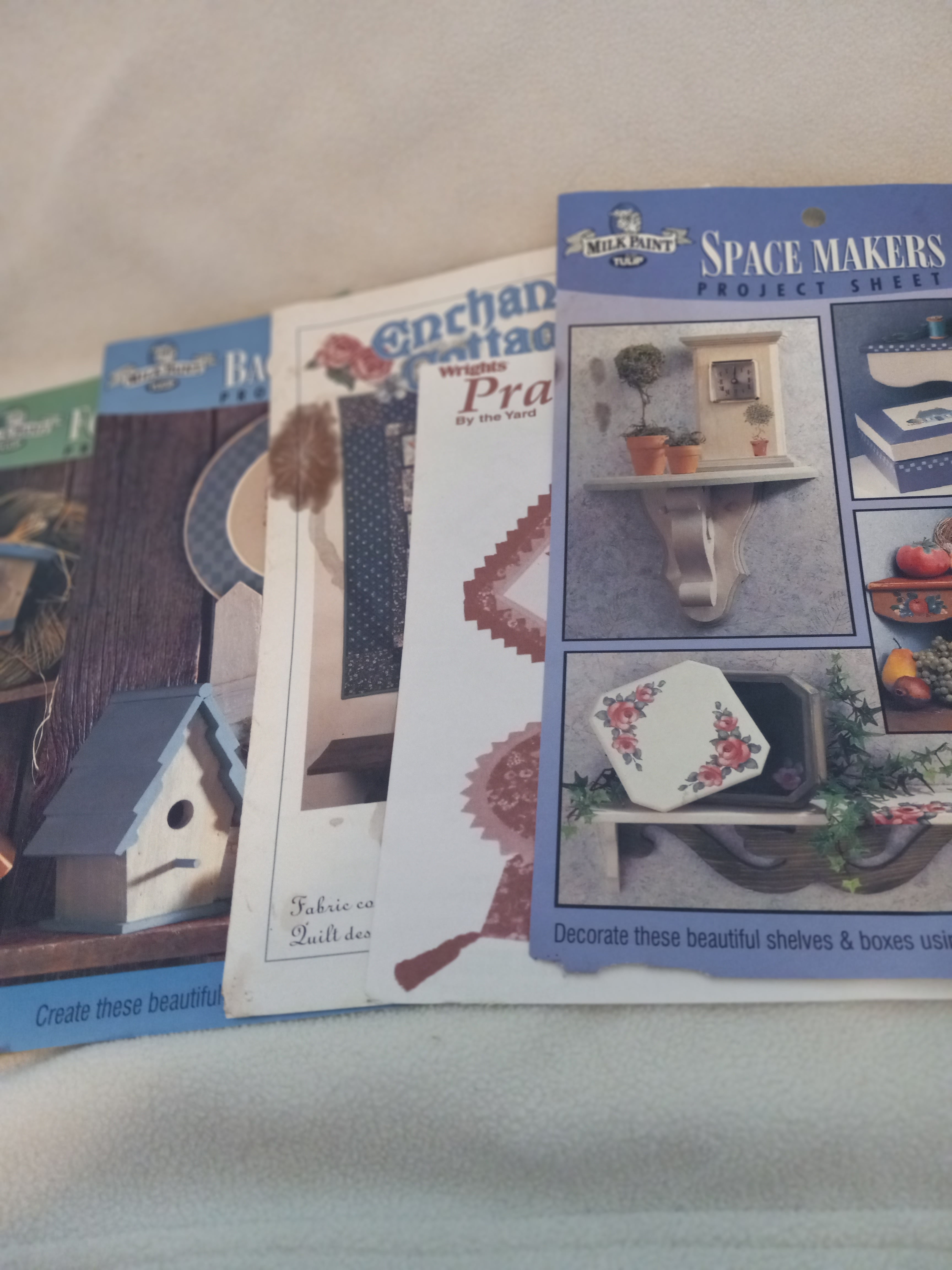 5 Craft Pamphlets for Painting and Quilting