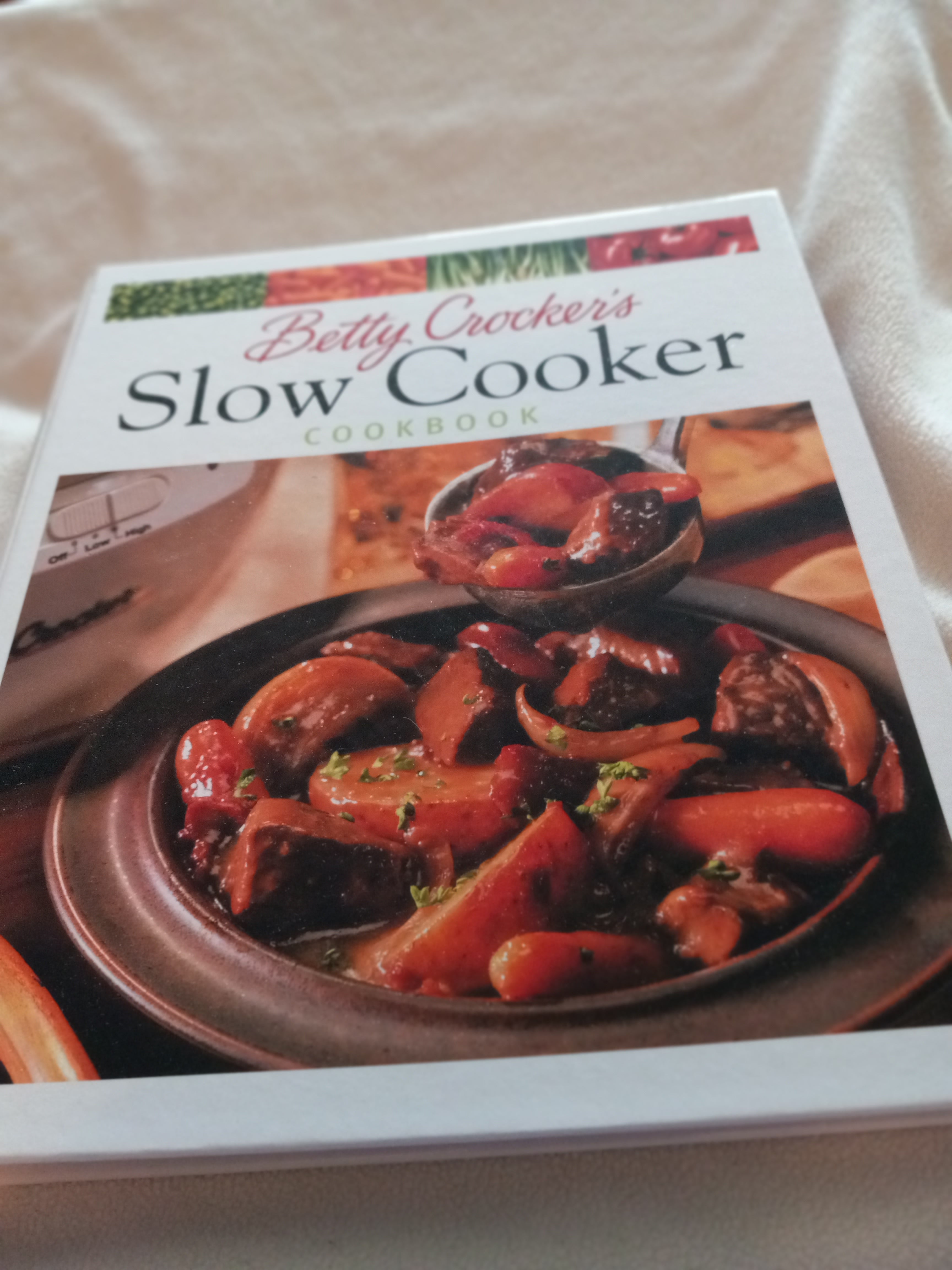 Betty Crocker's Slow Cooker Cookbook