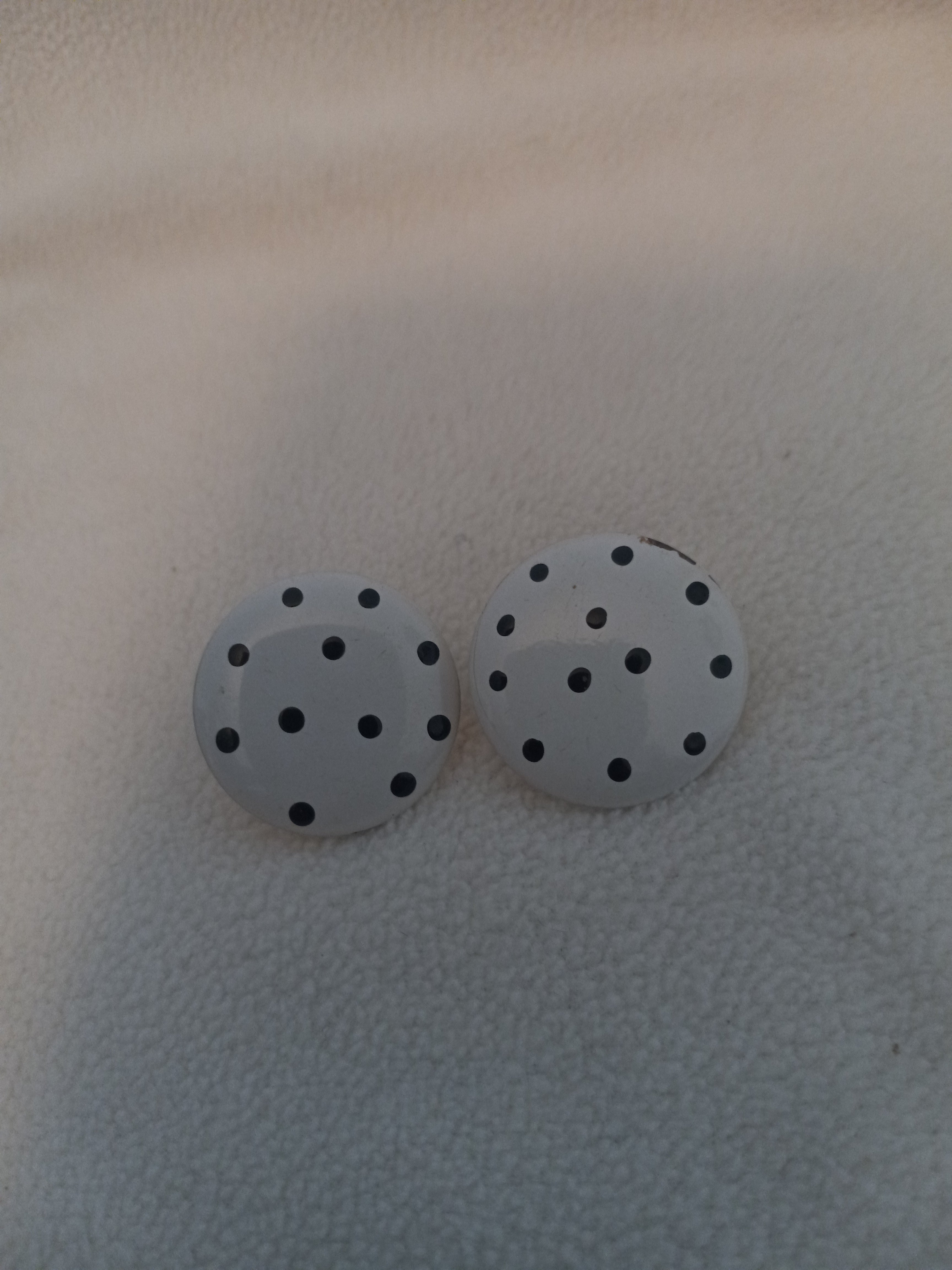 J 191  White Polka Dot Stud Earrings