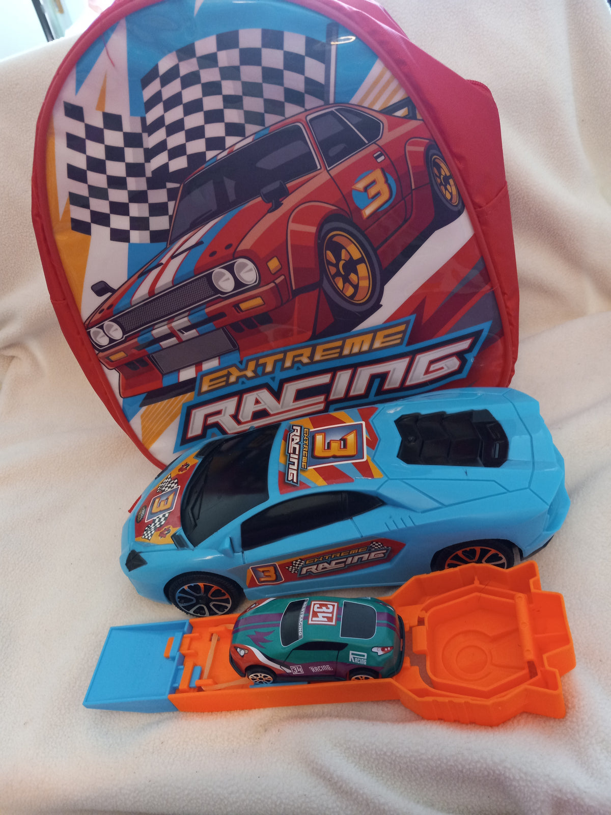 Extreme Racing Bag with 2 Race Cars