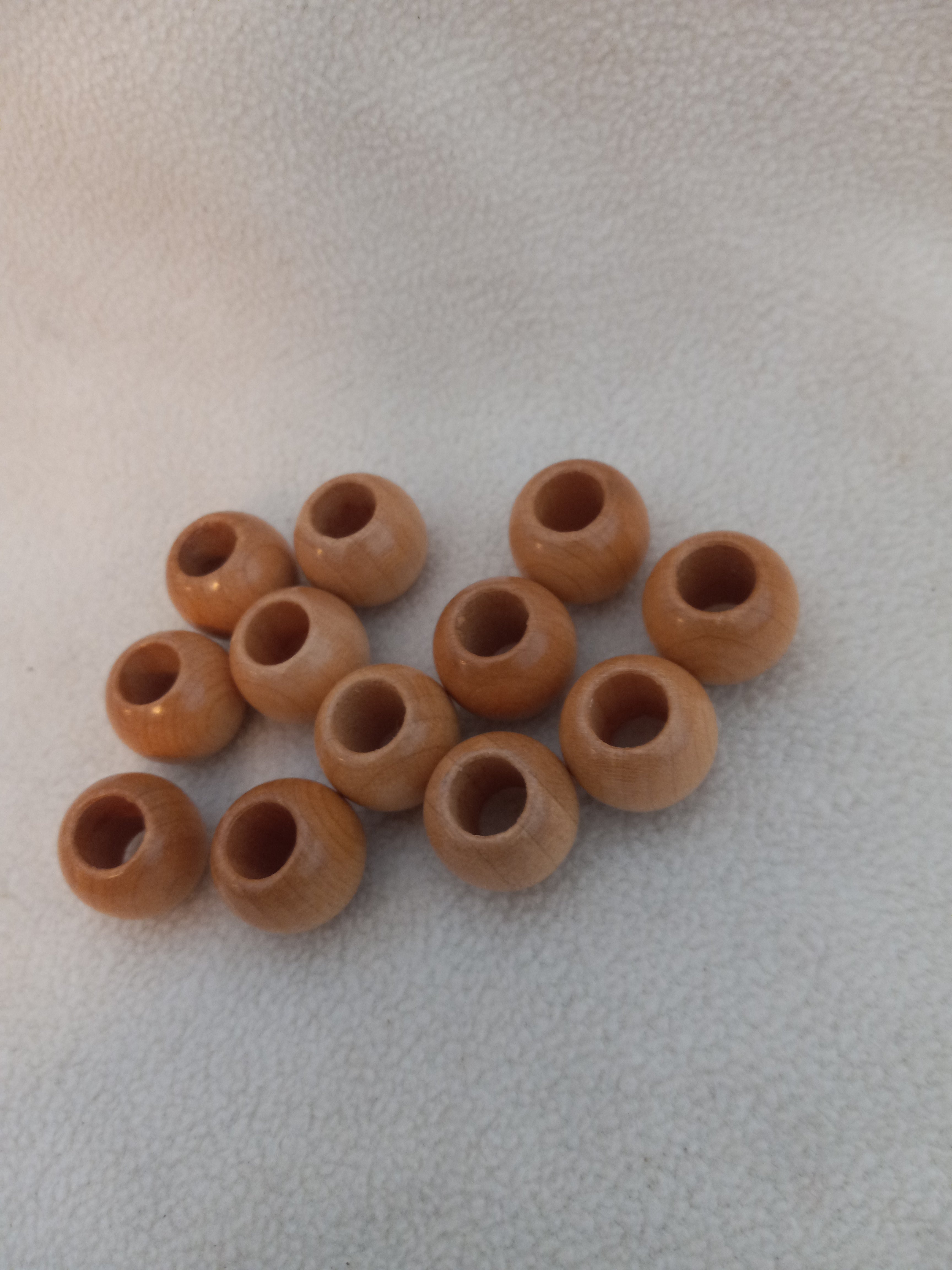 W 7  Round Wooden 1/2 inch Beads for Macrame