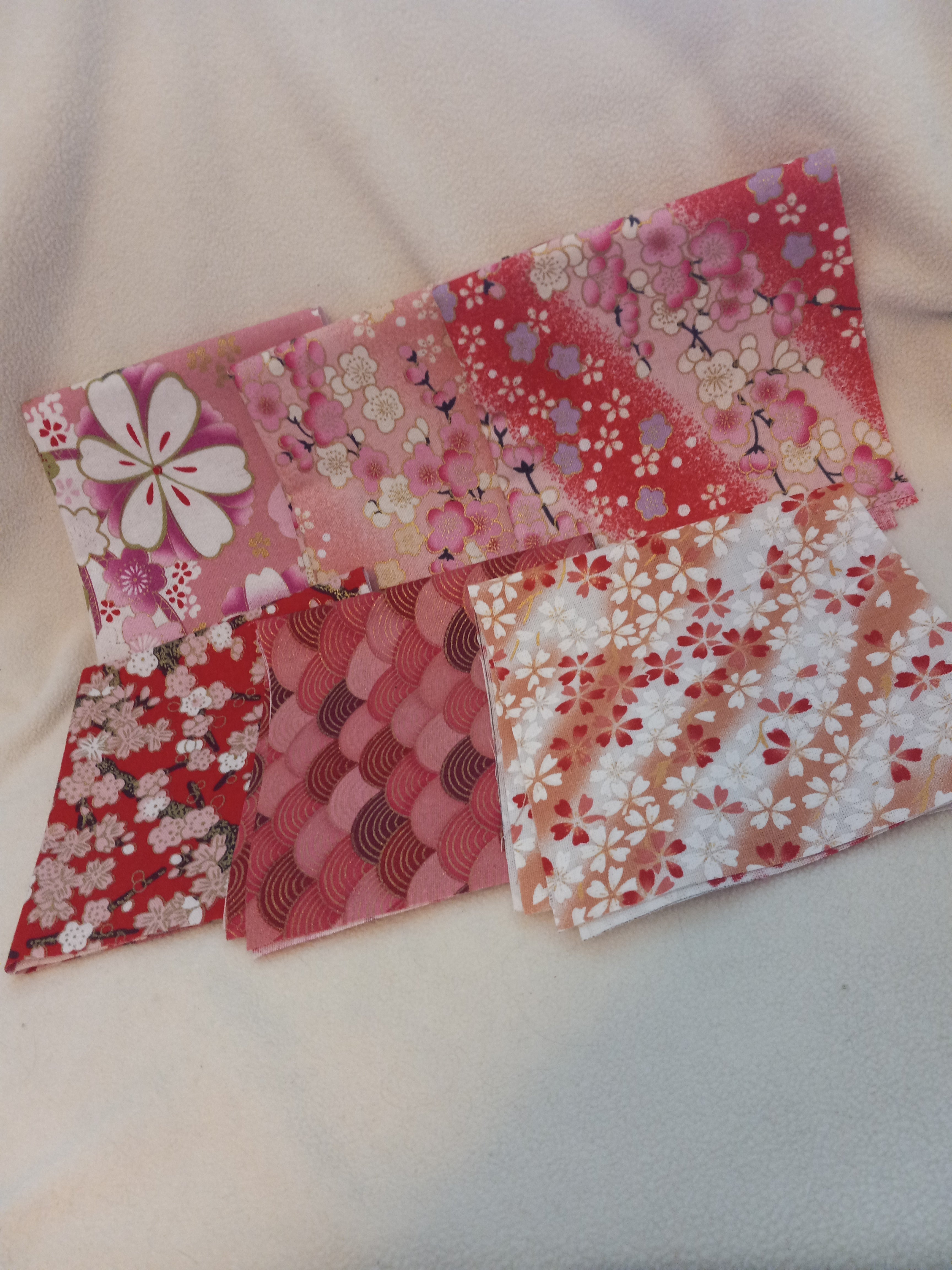 F 216  Quilting Fabric 6 Pieces Pinks 9 1/2 inches 9 1/2 inches