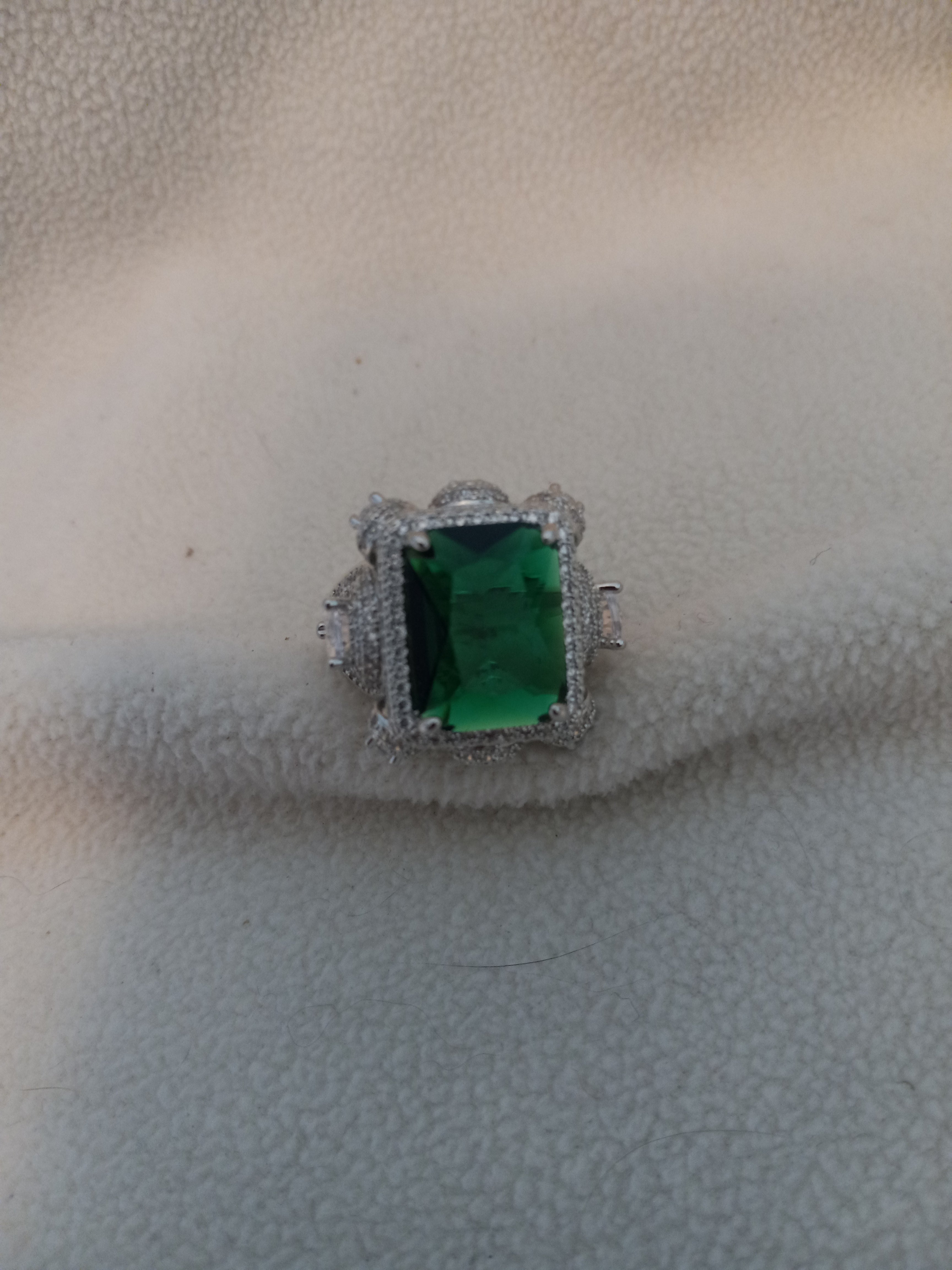 J 240  Beautiful Cocktail Ring with a Large Emerald Green Stone - Size 10