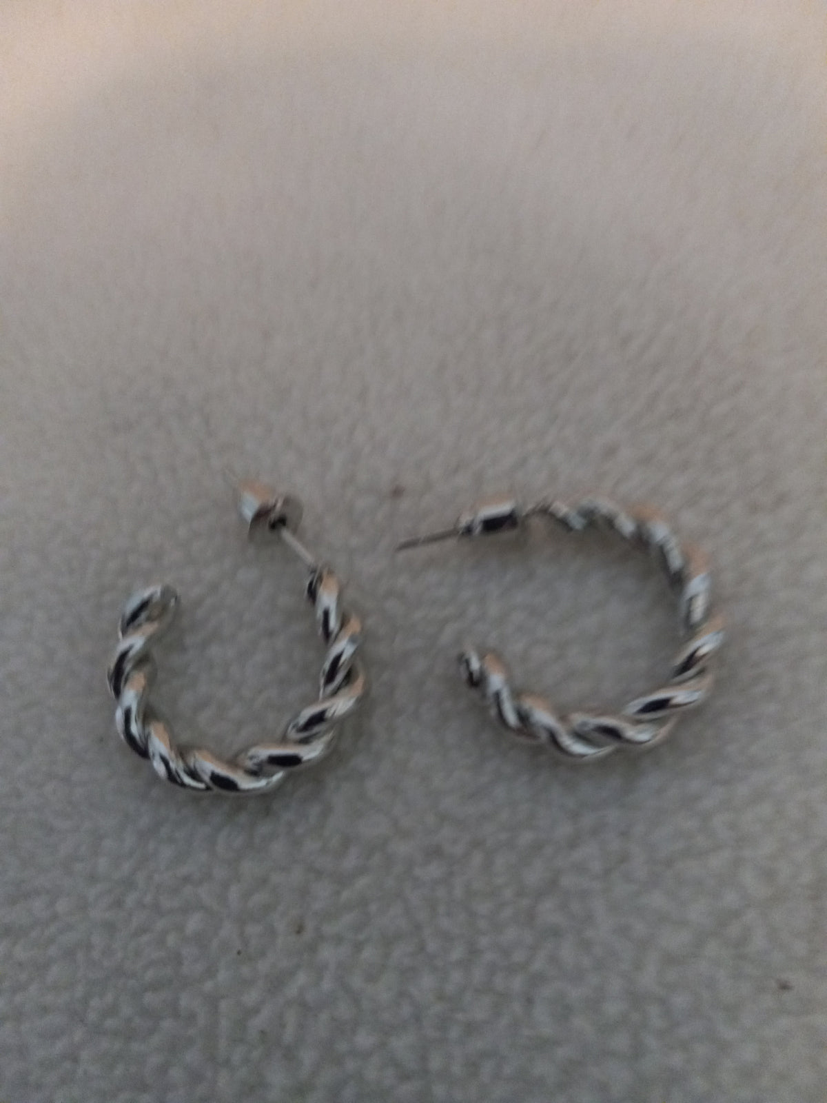 J 234  Silver Twisted Hoop Earrings
