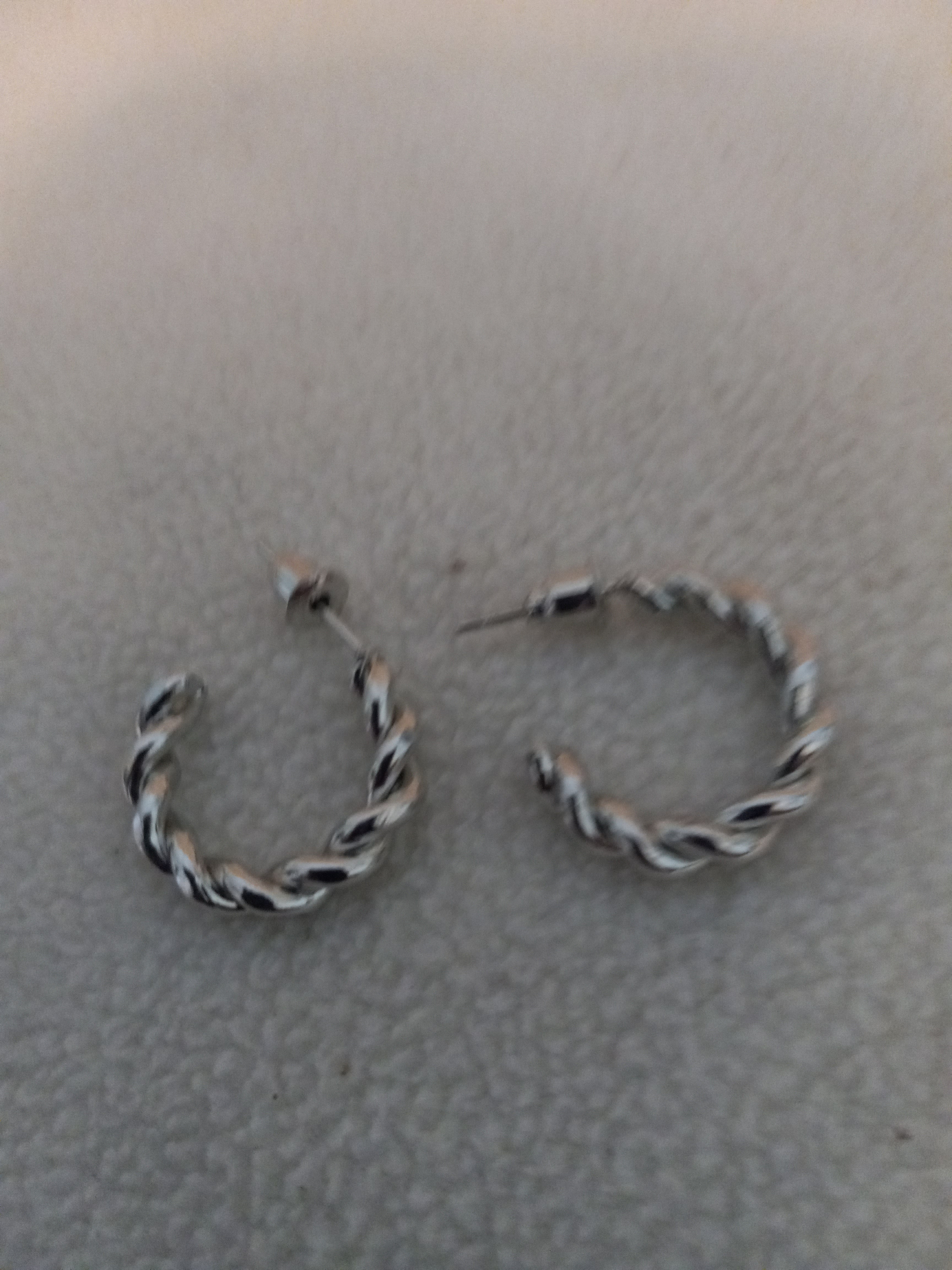 J 234  Silver Twisted Hoop Earrings