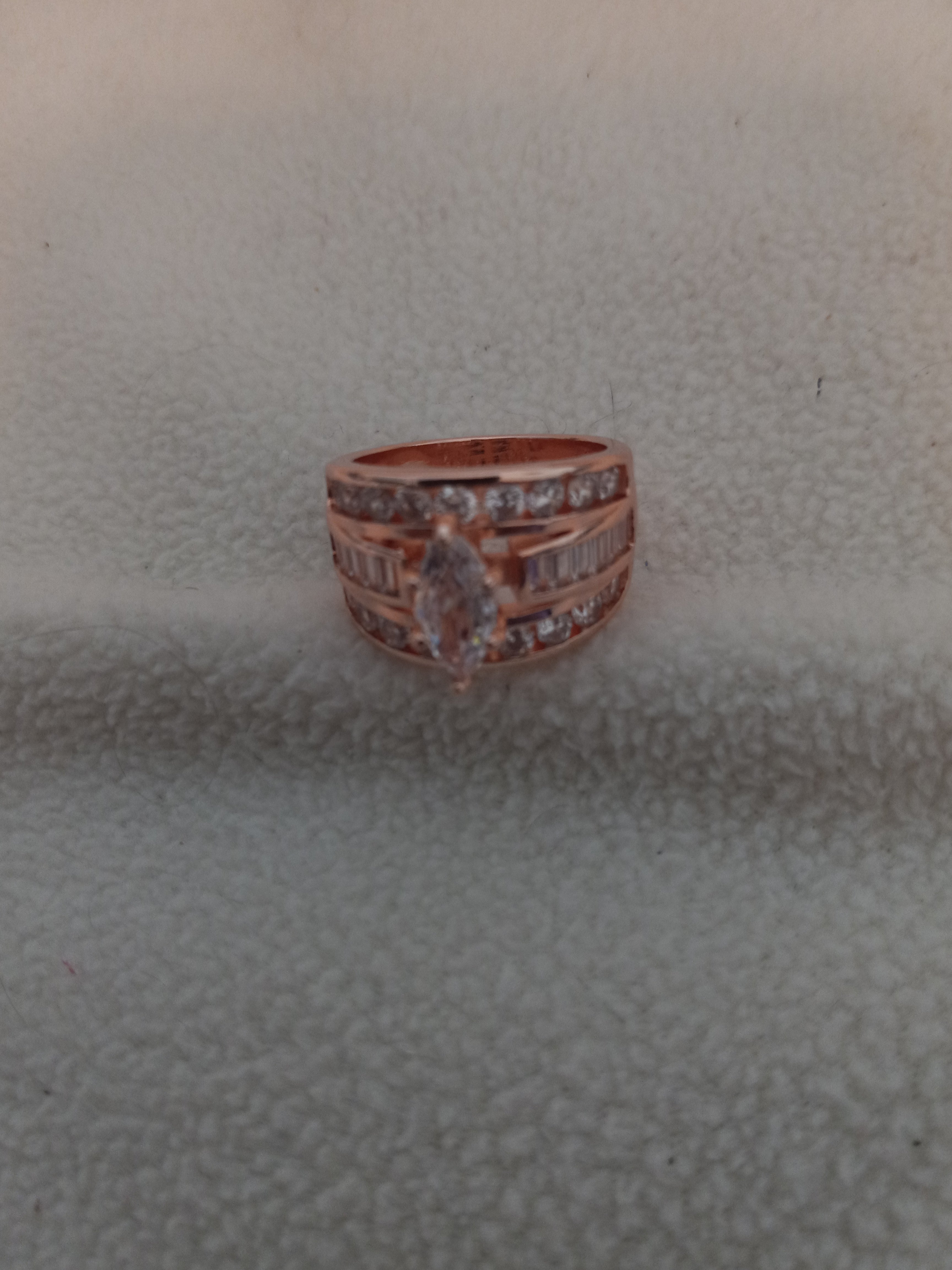 J 242  Beautiful Gold and Cubic Zirconia Ring - Size 7