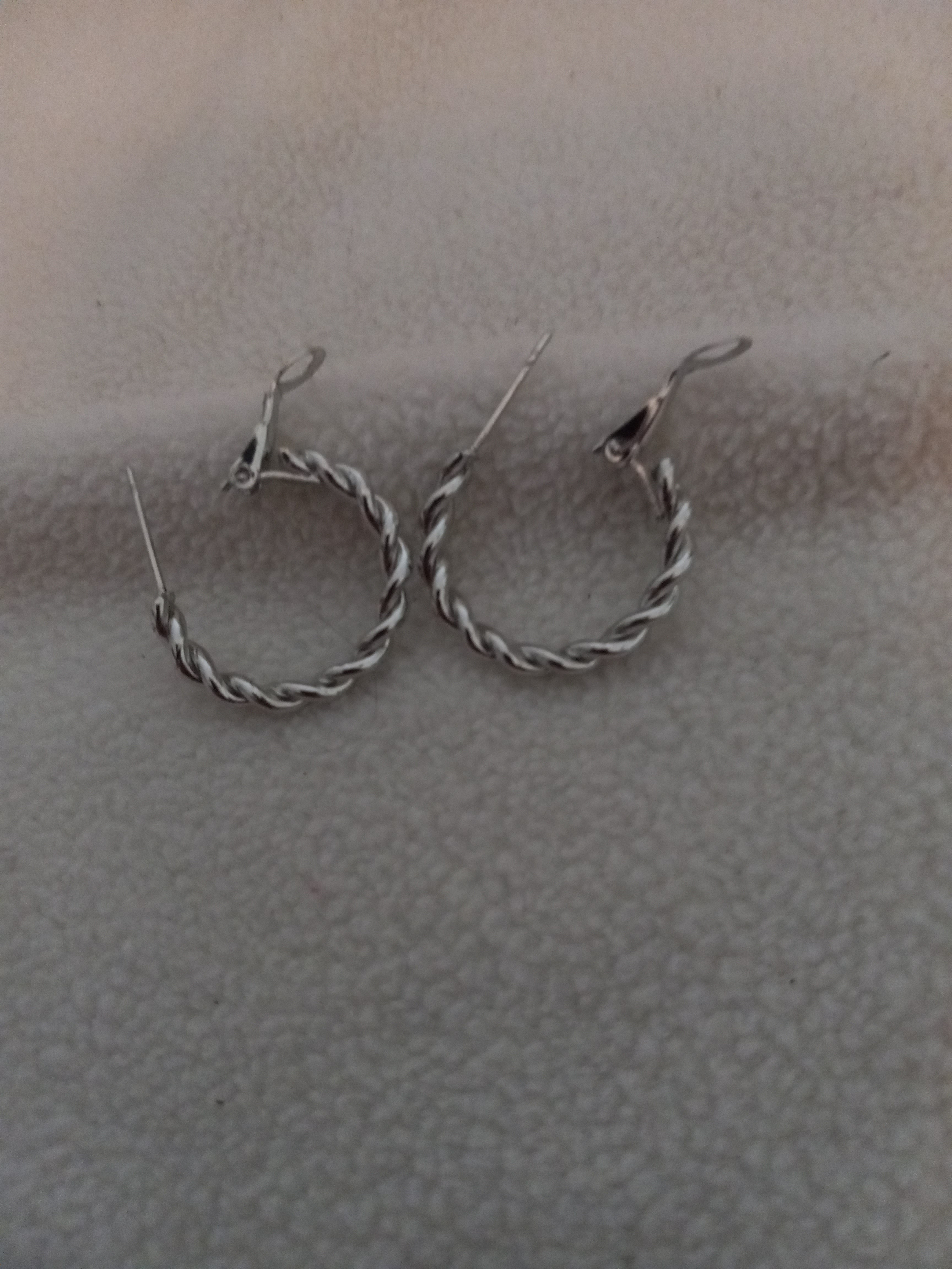 J 223  Silver Rope Hoop Earrings
