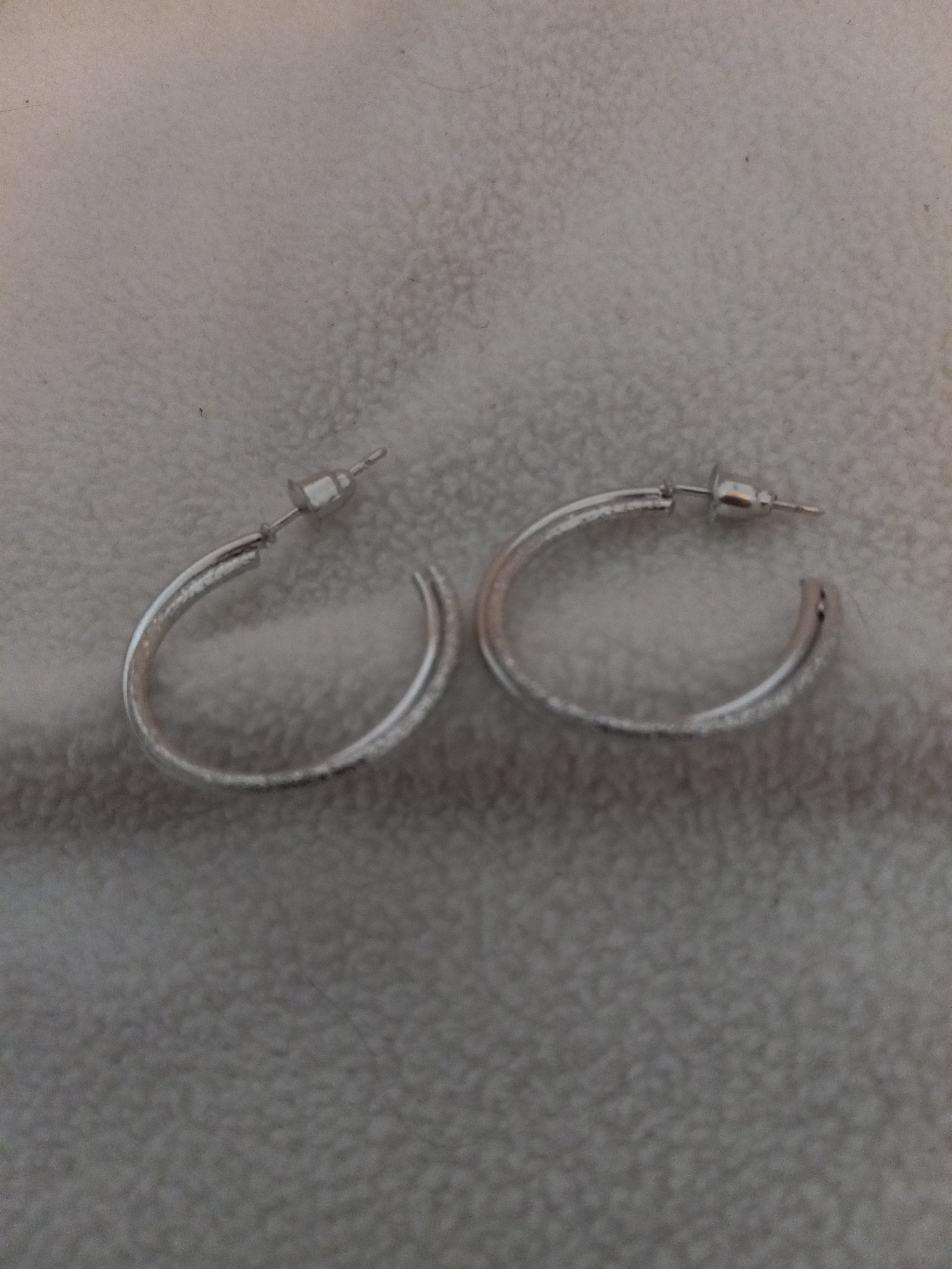 J 232  Silver 3/4 inch Double Hoop Earrings