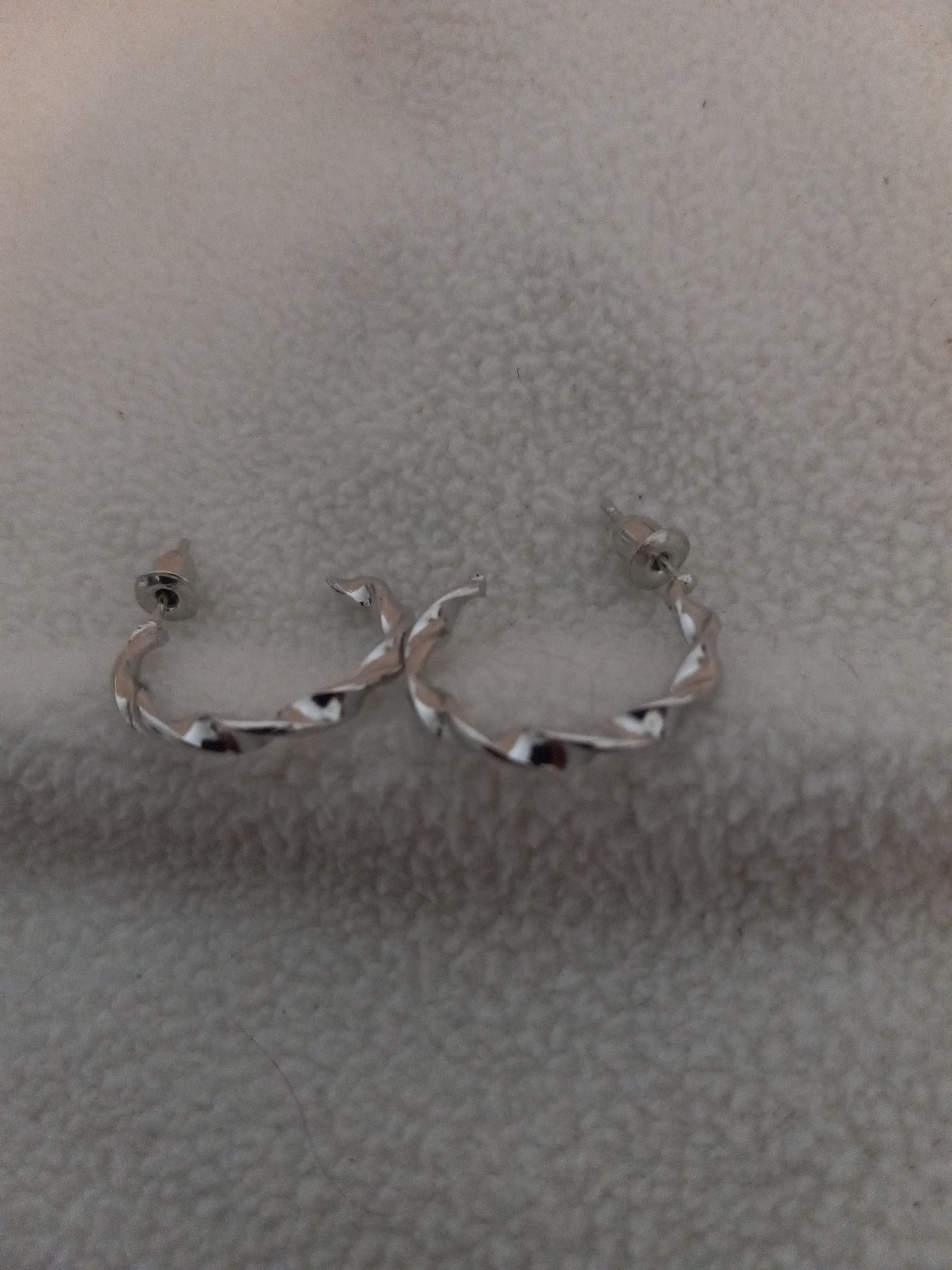 J 214  Silver 3/4 inch Twisted Hoop Earrings