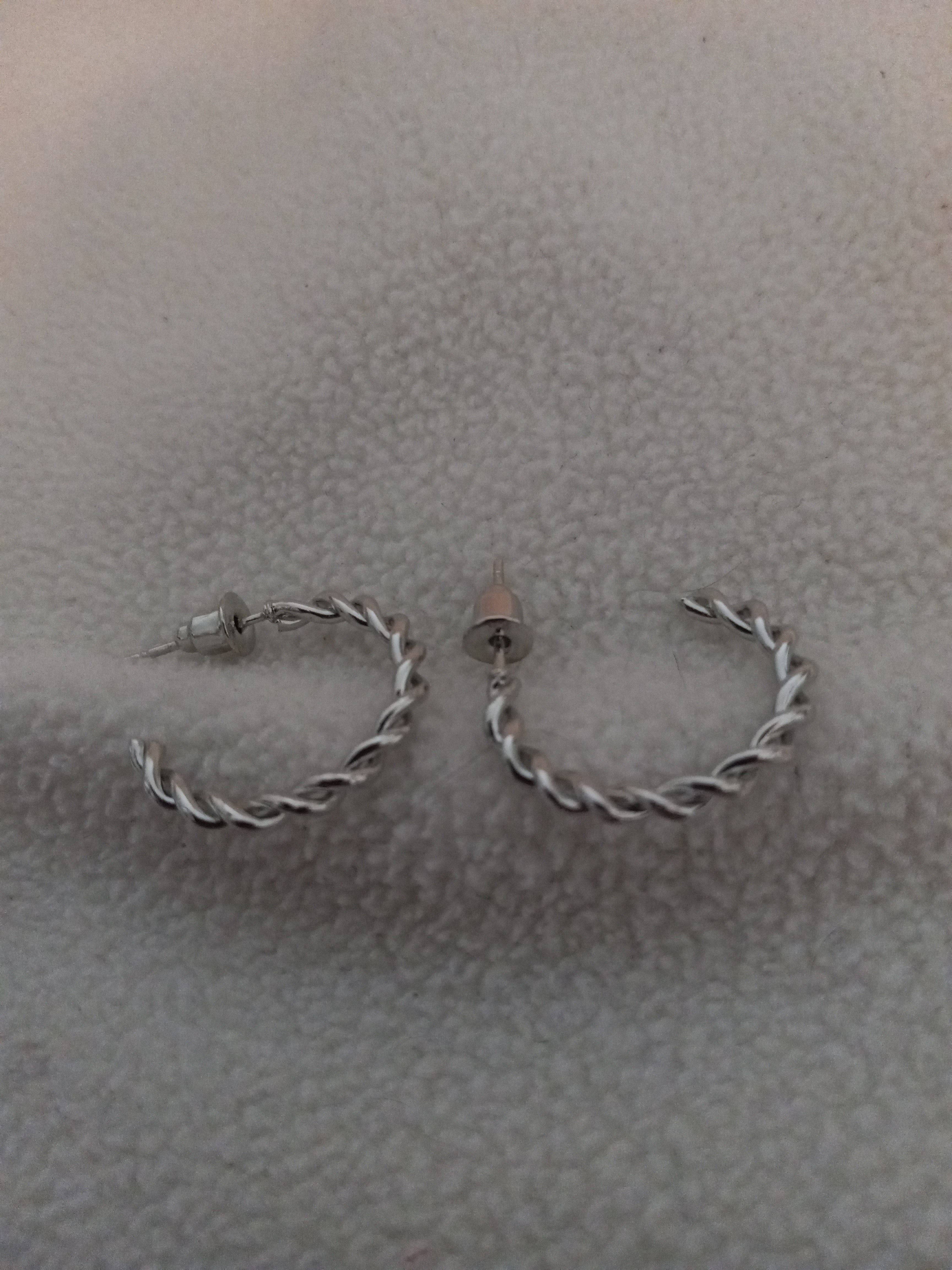 J 212  Silver 3/4 inch Swirl Design Earrings