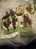 5 Piece Kitchen Set - Towels and Pot Holders - Wine Themes