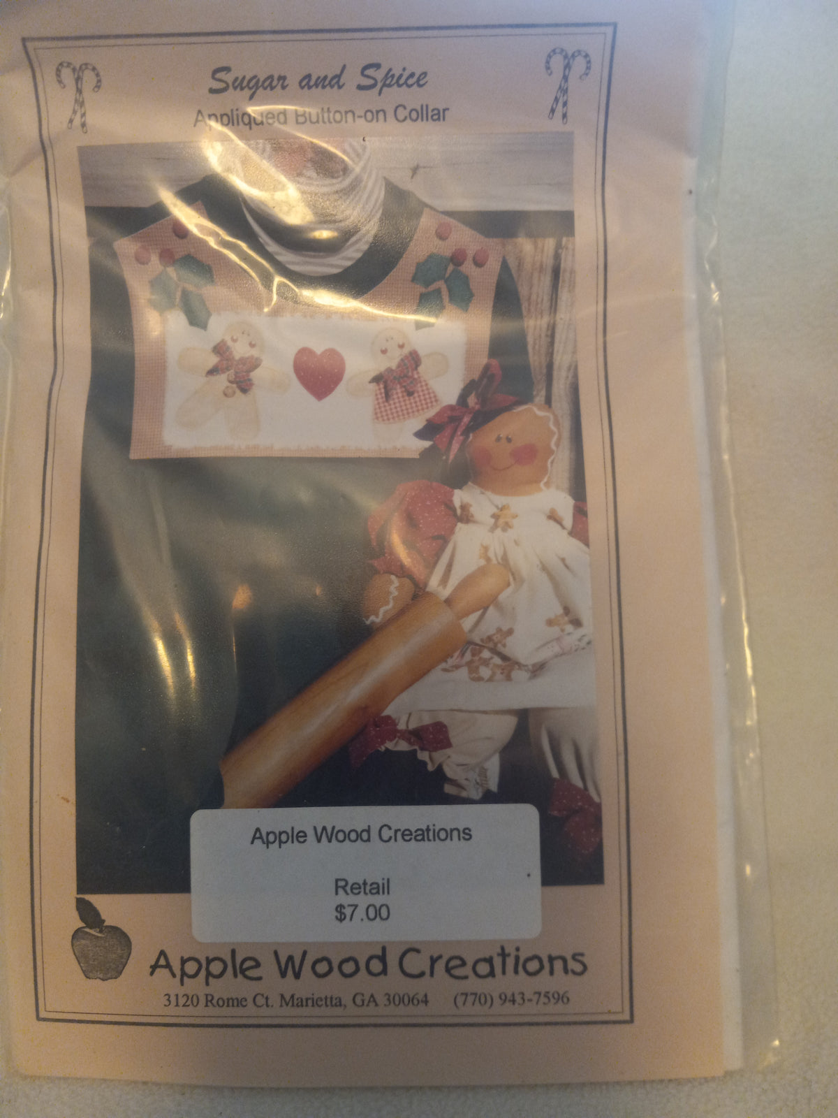 Apple Wood Creations - Sugar and Spice Appliqued Button-on Collar