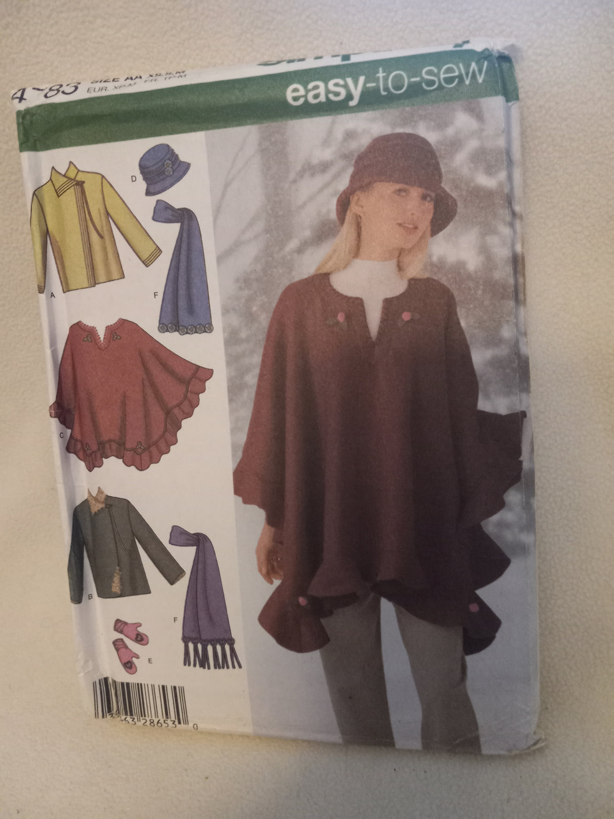 Pattern - Simplicity 4783 - Misses' Jacket, Poncho, Scarf, Hat & Mittens - Size XS,S,M