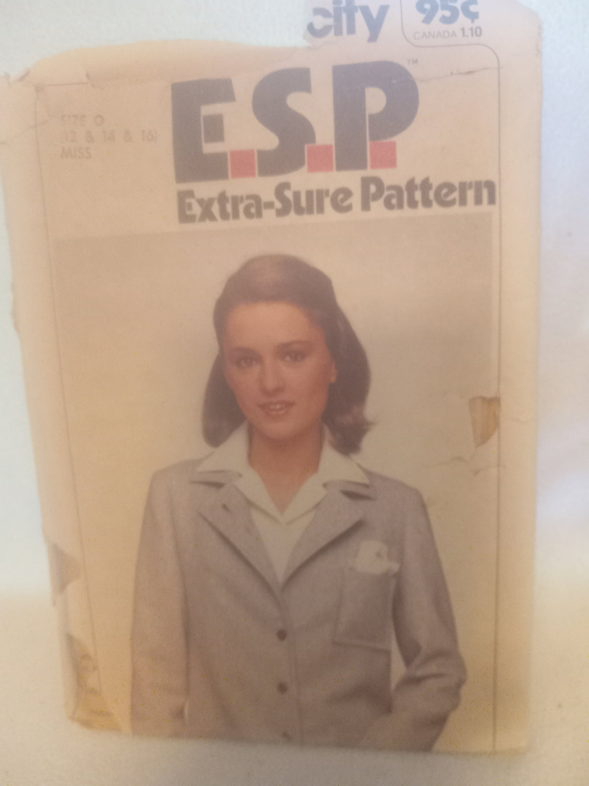 Pattern - Simplicity 8689 - ESP Extra Sure Pattern - Misses' Unlined Blazer - Sizes 12-14-16