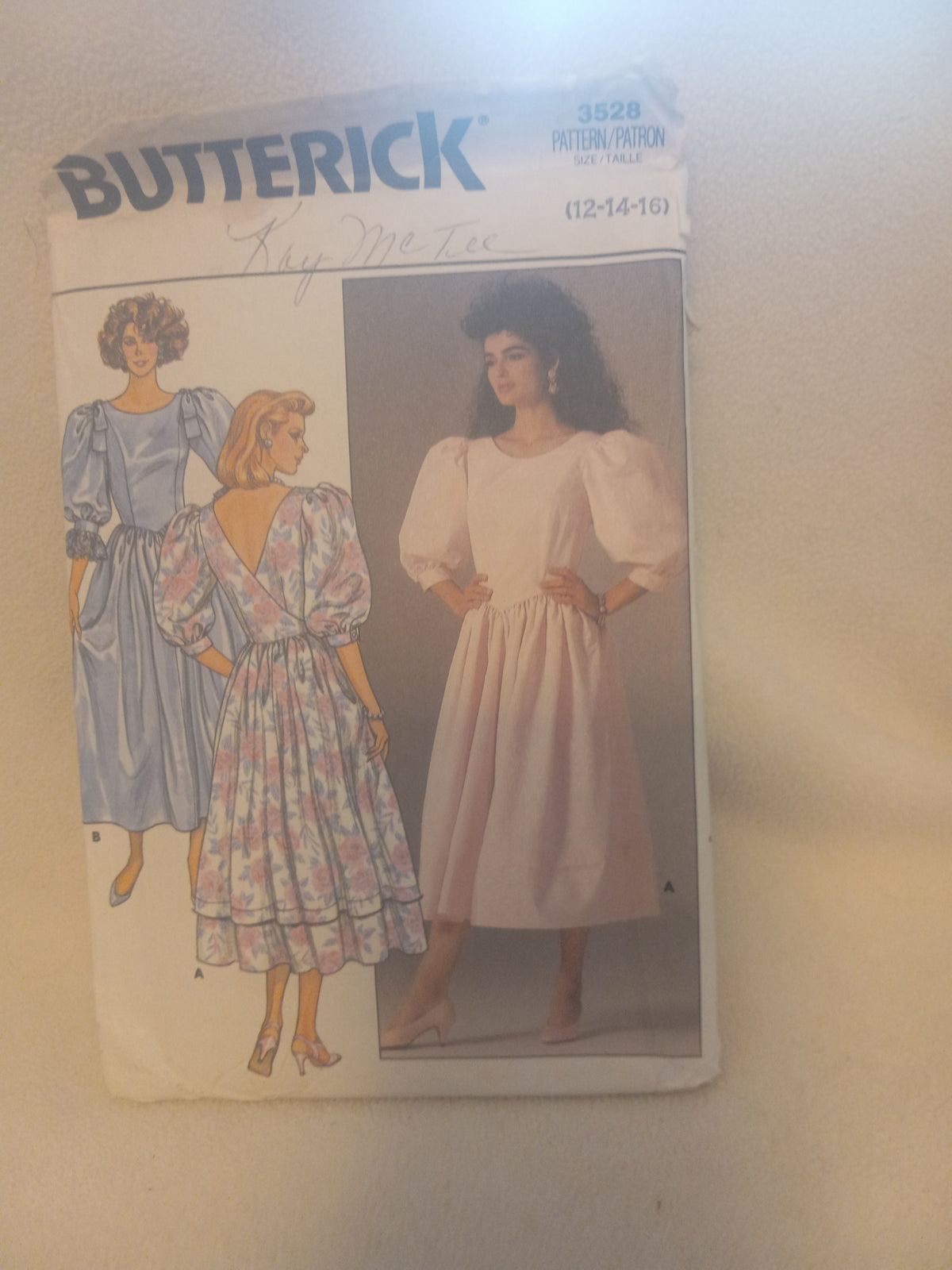Pattern - Butterick 3528 - Misses' Dress - Sizes 12-14-16